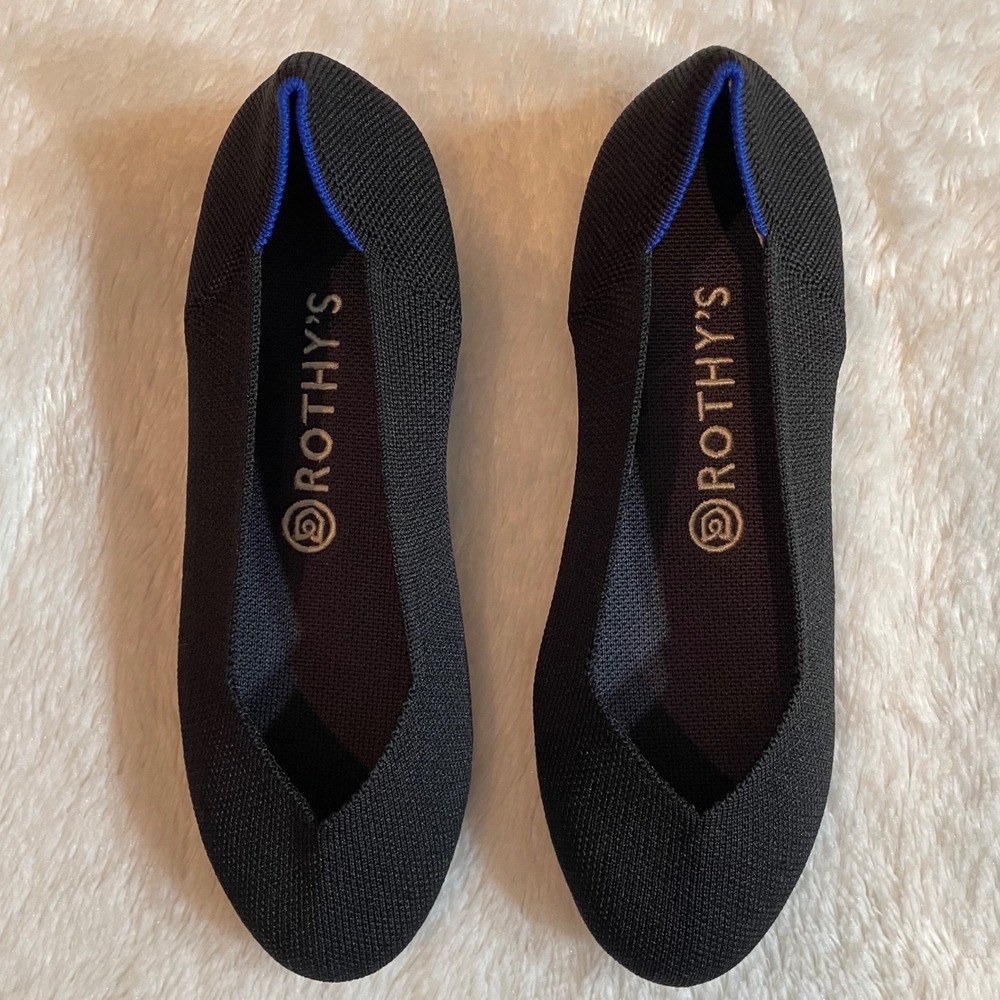Rothys The Point Flats Black Solid Pointed Toe Sustainable Knit Shoes
10 Classic